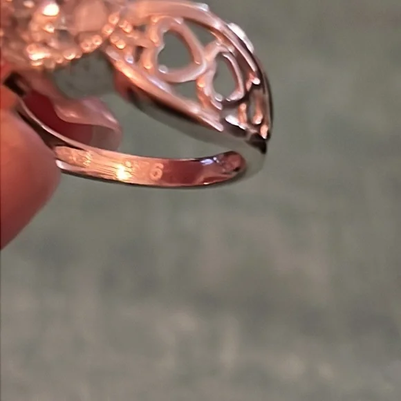 2ct moissanite heart ring. - Picture 4 of 7